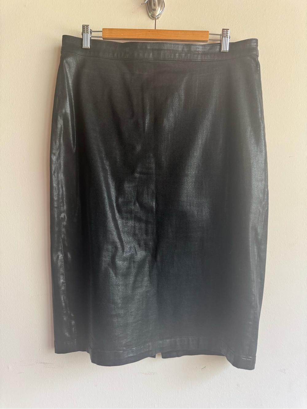 Jen 7 by 7 For All Mankind Waxed Denim Sleek Black Pencil Skirt